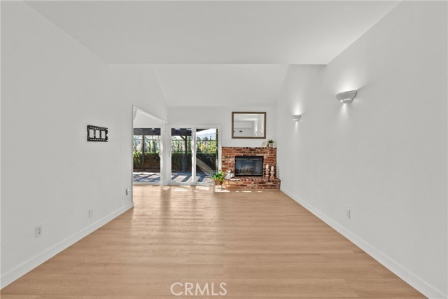 Detail Gallery Image 6 of 60 For 18826 Cabral, Canyon Country,  CA 91351 - 5 Beds | 3 Baths