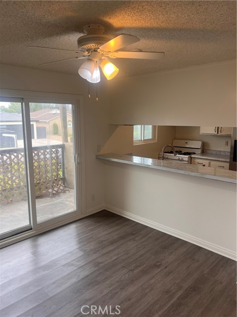 Detail Gallery Image 10 of 26 For 720 Meyer #101,  Redondo Beach,  CA 90278 - 2 Beds | 2 Baths