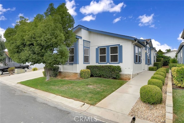 10961 Desert Lawn Drive, Calimesa CA: https://media.crmls.org/medias/53fd26f7-16d9-4632-9ea6-c2b6991b5bc5.jpg