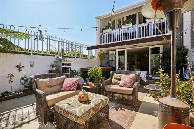 Detail Gallery Image 32 of 54 For 16552 Harbour Ln #14,  Huntington Beach,  CA 92649 - 3 Beds | 2/1 Baths