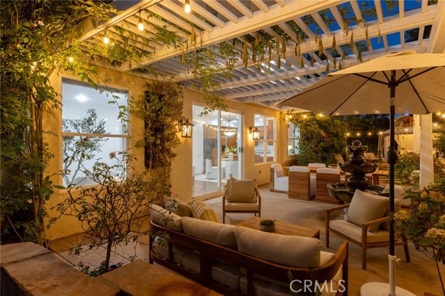 Detail Gallery Image 48 of 55 For 5985 Vista De La Luz, Woodland Hills,  CA 91367 - 4 Beds | 3/1 Baths