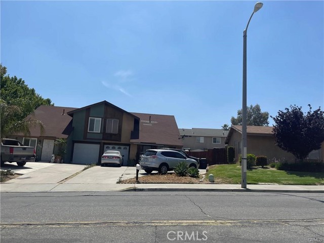 5691 Avenue Juan Bautista, Jurupa Valley CA: https://media.crmls.org/medias/53fe155e-9af8-4cde-96c0-8e51836a207e.jpg