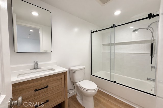 1828 Kenwood St photo 22