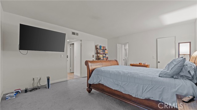 Detail Gallery Image 14 of 18 For 14521 Benefit St #102,  Sherman Oaks,  CA 91403 - 2 Beds | 2 Baths