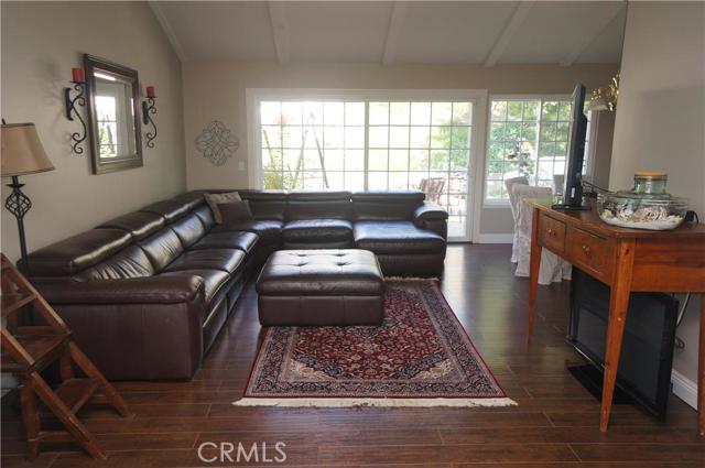 322 Dover Avenue, Brea CA: https://media.crmls.org/medias/53ff00a0-e54e-4610-84de-52759daaf161.jpg
