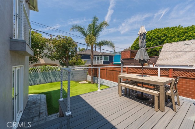 Detail Gallery Image 24 of 25 For 1301 Oak Ave, Manhattan Beach,  CA 90266 - 3 Beds | 3 Baths