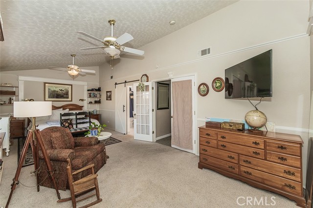 2468 Laverne, Clovis CA: https://media.crmls.org/medias/53ff2caa-9e1a-4c9a-8ebc-09d27d724464.jpg