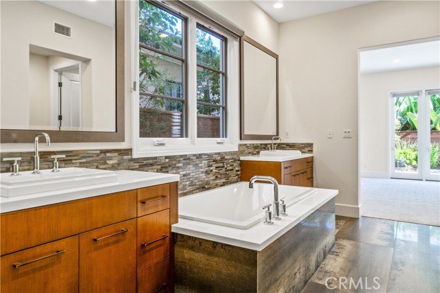 Detail Gallery Image 30 of 53 For 116 Homecoming, Irvine,  CA 92602 - 5 Beds | 5/1 Baths