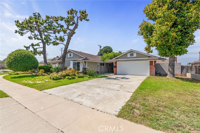 Detail Gallery Image 2 of 25 For 910 E Home St, Rialto,  CA 92376 - 4 Beds | 2 Baths