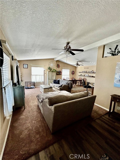 Detail Gallery Image 6 of 17 For 1536 S State St #148,  Hemet,  CA 92543 - 3 Beds | 2 Baths