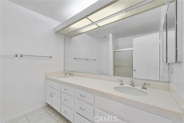 Detail Gallery Image 16 of 49 For 5744 E Creekside Ave #35,  Orange,  CA 92869 - 2 Beds | 2 Baths