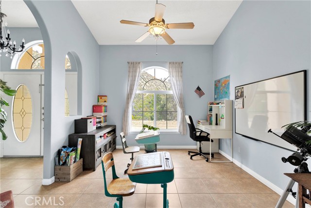 1679 Desert Front Road, Wrightwood CA: https://media.crmls.org/medias/540053bf-0dfe-4bea-81c1-1a3fe78d0a54.jpg