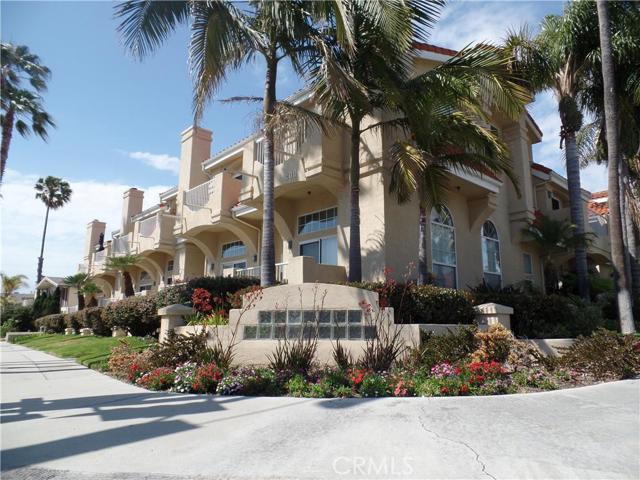 301 Diamond Street, Redondo Beach, California 90277, 3 Bedrooms Bedrooms, ,3 BathroomsBathrooms,Residential,Sold,Diamond,SB16097625