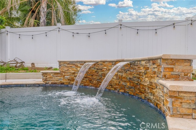 Detail Gallery Image 4 of 12 For 39714 Rustic Glen, Temecula,  CA 92591 - 3 Beds | 2/1 Baths