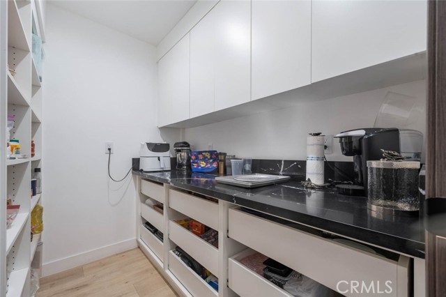 Detail Gallery Image 22 of 75 For 17043 Gunther St, Granada Hills,  CA 91344 - 4 Beds | 4 Baths