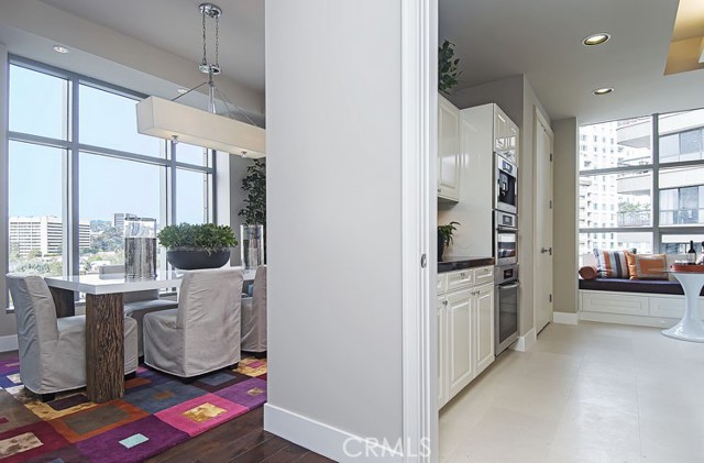 Detail Gallery Image 6 of 18 For 10776 Wilshire Bld #801,  –,  CA 90024 - 2 Beds | 2/1 Baths