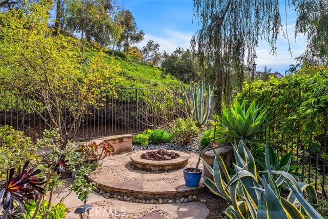 Image 39 of 58 For 65 Castletree