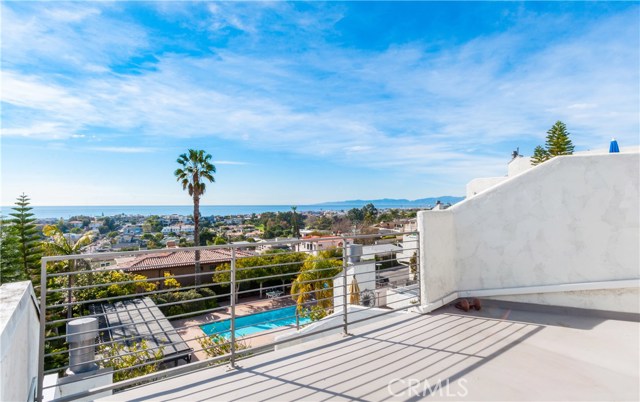 736 Gould Avenue, Hermosa Beach, California 90254, 2 Bedrooms Bedrooms, ,2 BathroomsBathrooms,Residential,Sold,Gould,SB17043140