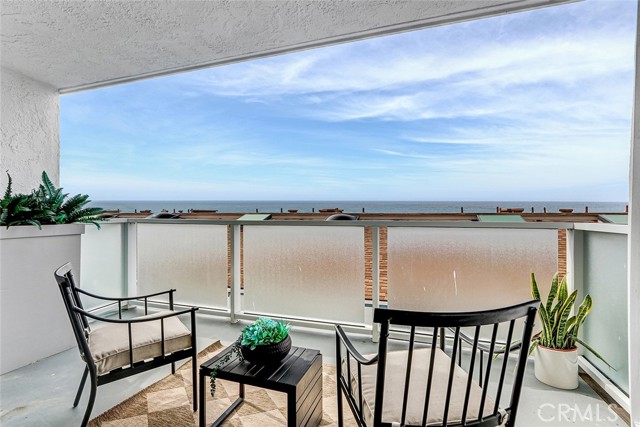 615 Esplanade, Redondo Beach, California 90277, 1 Bedroom Bedrooms, 0 ,1 BathroomBathrooms,Residential,For Sale,Esplanade,0,SB26118046