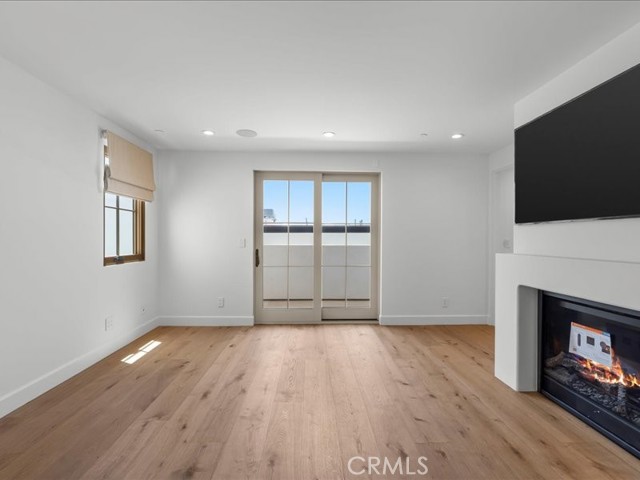 Detail Gallery Image 27 of 61 For 505 Bayview Dr, Manhattan Beach,  CA 90266 - 3 Beds | 3/1 Baths