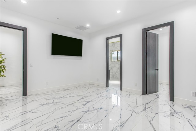 MLS #IG25217439 image #27