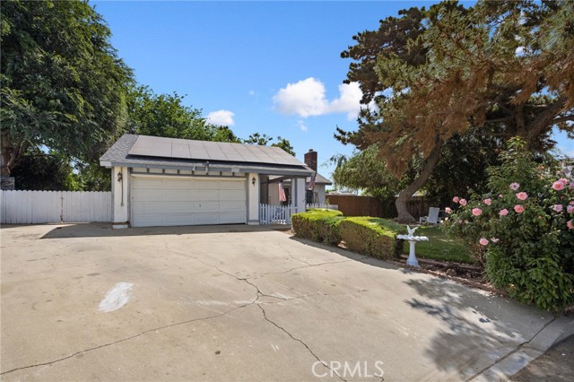 4060 Olive Street, Chino CA: https://media.crmls.org/medias/540504d8-e699-41b0-ba6b-58bb52b70104.jpg