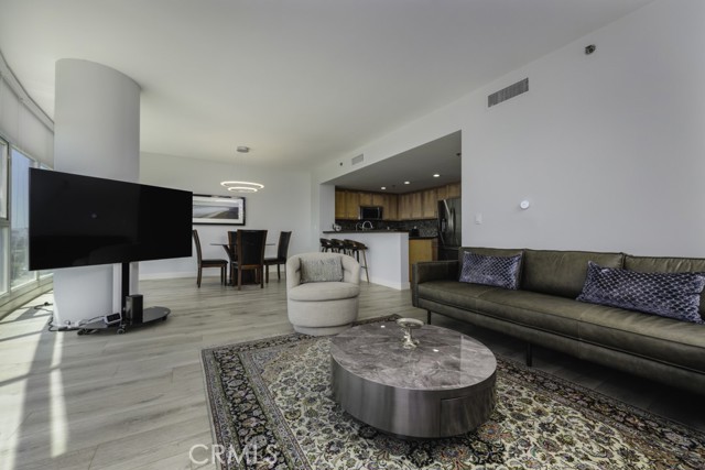Detail Gallery Image 4 of 51 For 411 W Seaside Way #1103,  Long Beach,  CA 90802 - 2 Beds | 2 Baths