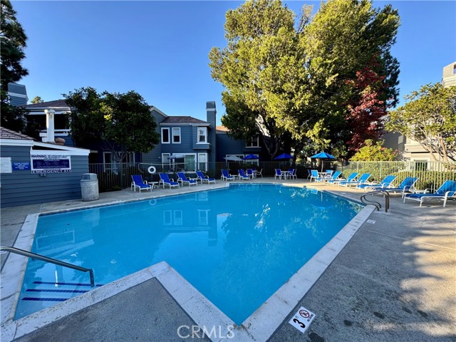 Detail Gallery Image 21 of 21 For 182 Westport, Newport Beach,  CA 92660 - 2 Beds | 2 Baths