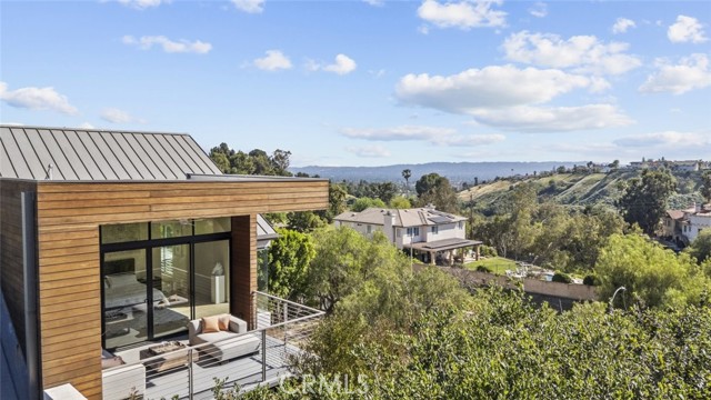 Detail Gallery Image 46 of 53 For 18177 Knoll Hill, Granada Hills,  CA 91344 - 4 Beds | 4/1 Baths