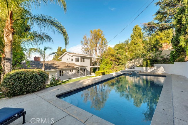 5187 Llano Drive, Woodland Hills CA: https://media.crmls.org/medias/5408740c-3f10-4738-acfc-35fc6b2b9198.jpg