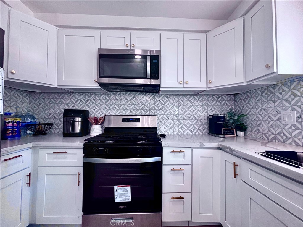 https://media.crmls.org/medias/5408912c-45a6-4888-8931-ac878c9ed1b9.jpg?preset=X-Large