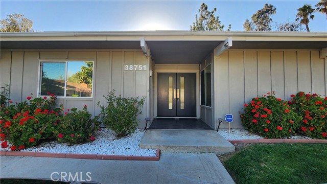 38751 Via Las Flores, Murrieta CA: https://media.crmls.org/medias/5408b5d8-572d-4009-8eab-8f505c92dca7.jpg
