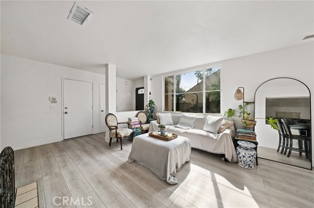 Detail Gallery Image 7 of 27 For 717 North Angeleno Avenue, Azusa,  CA 91702 - 4 Beds | 2/1 Baths