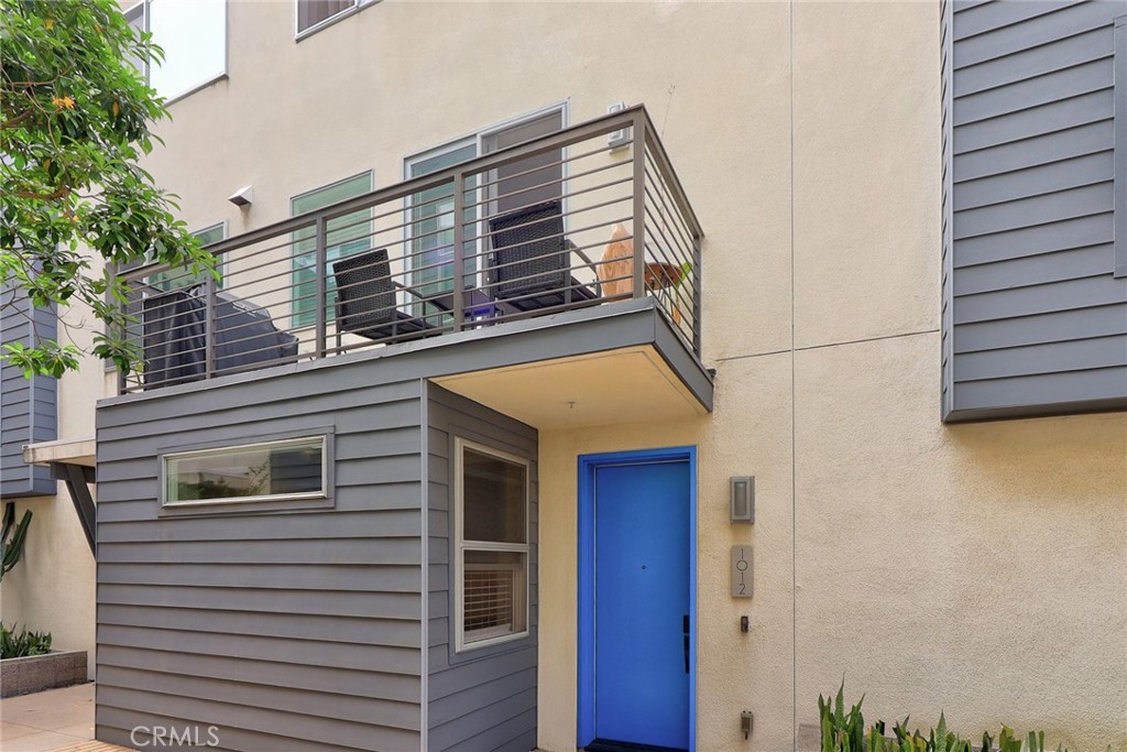 1012 Eucalipto Place