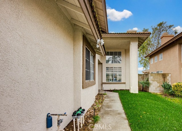 Detail Gallery Image 3 of 24 For 11484 Lime Orchard, Fontana,  CA 92337 - 3 Beds | 2/1 Baths