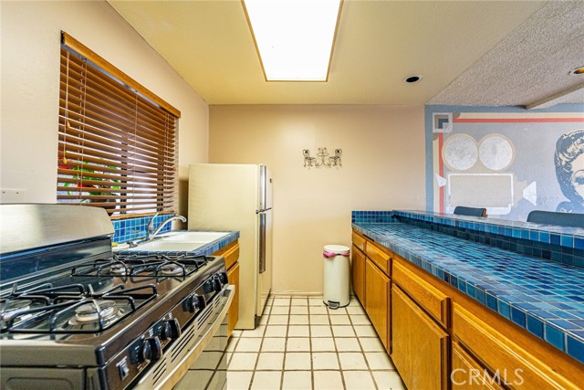 Detail Gallery Image 40 of 50 For 365 W Alameda Ave #203,  Burbank,  CA 91506 - 3 Beds | 2 Baths