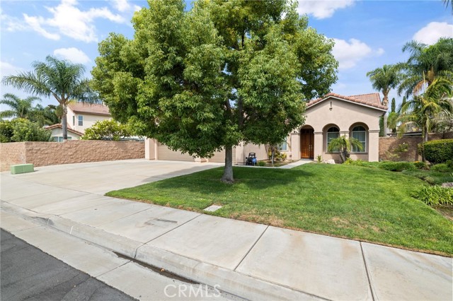 Detail Gallery Image 2 of 30 For 13512 Aspen Leaf Lane, Corona,  CA 92880 - 3 Beds | 2/1 Baths