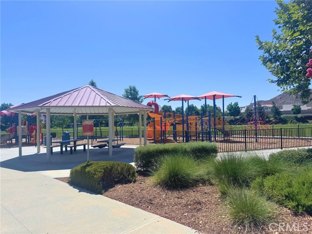 32431 Roman Warren Way, Winchester CA: https://media.crmls.org/medias/540a2eff-947d-4ac2-816d-96984d8a7564.jpg