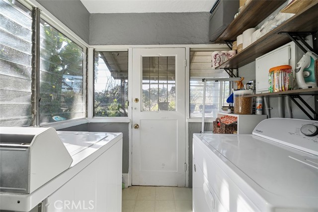 Detail Gallery Image 7 of 11 For 262 Thorne, Los Angeles,  CA 90042 - 2 Beds | 1 Baths