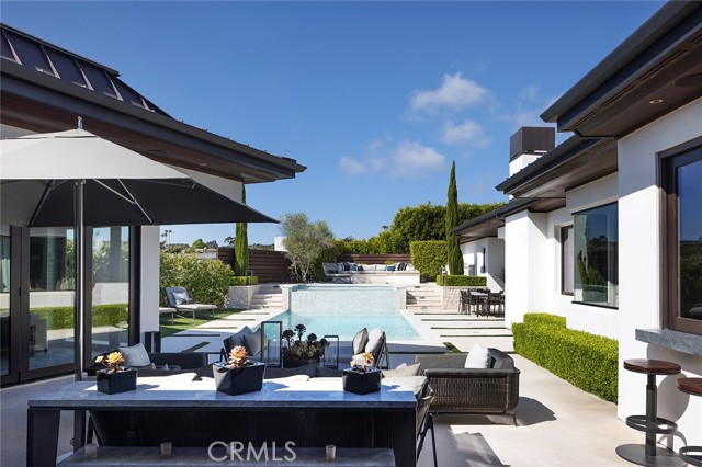 4512 Roxbury Road, Corona del Mar CA: https://media.crmls.org/medias/540b4076-bb51-4e83-b19a-2fa123069c18.jpg
