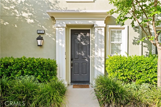 Detail Gallery Image 2 of 38 For 15212 Cambridge St, Tustin,  CA 92782 - 2 Beds | 2/1 Baths