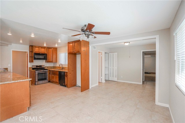 Detail Gallery Image 6 of 43 For 4662 Santa Fe, Yorba Linda,  CA 92886 - 4 Beds | 2/1 Baths