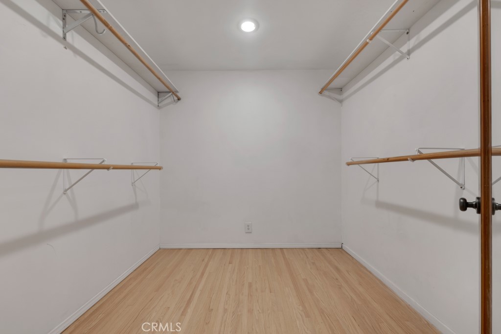 https://media.crmls.org/medias/540cea62-9932-4112-91f0-59ff5a0dbb3c.jpg?preset=X-Large
