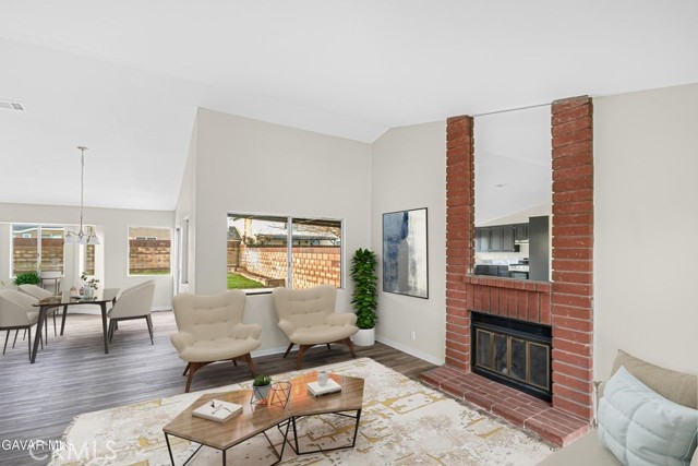 Detail Gallery Image 2 of 41 For 3538 Apollo, Palmdale,  CA 93550 - 4 Beds | 2 Baths