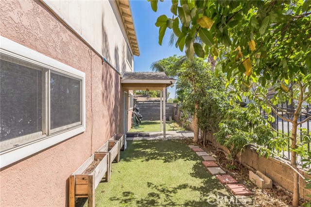 418 N Berlyn Avenue, Ontario CA: https://media.crmls.org/medias/540d98f2-9732-40dc-ac95-13f375ae48e7.jpg