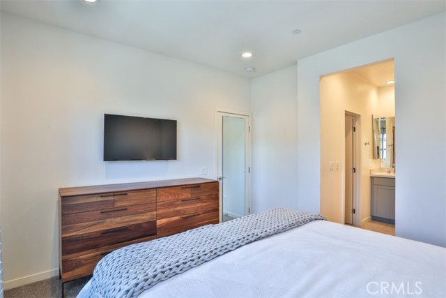 Detail Gallery Image 21 of 54 For 608 White Oaks, Lake Forest,  CA 92610 - 2 Beds | 2/1 Baths