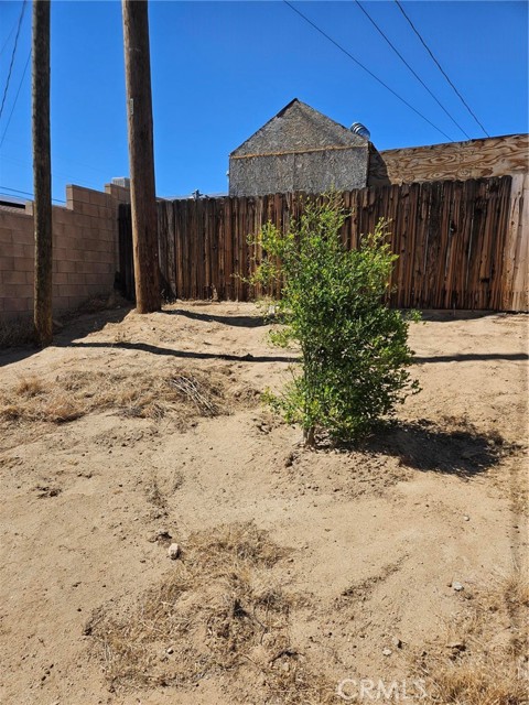Detail Gallery Image 21 of 24 For 2883 Encina Ave, Mojave,  CA 93501 - 3 Beds | 2 Baths
