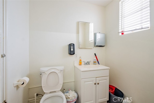 2950 Honolulu Avenue, La Crescenta CA: https://media.crmls.org/medias/540e683e-be10-4e63-8739-9781dcca2355.jpg