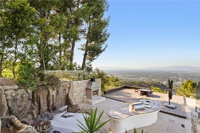 13320 Mulholland Drive, Beverly Hills CA: https://media.crmls.org/medias/540ebc7a-6888-4404-af33-f46f901073cc.jpg