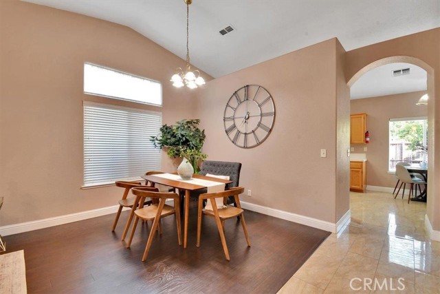 1882 Hunji Drive, Yuba City CA: https://media.crmls.org/medias/540f360e-f0b1-4abf-b2b8-8e4f2b34e038.jpg